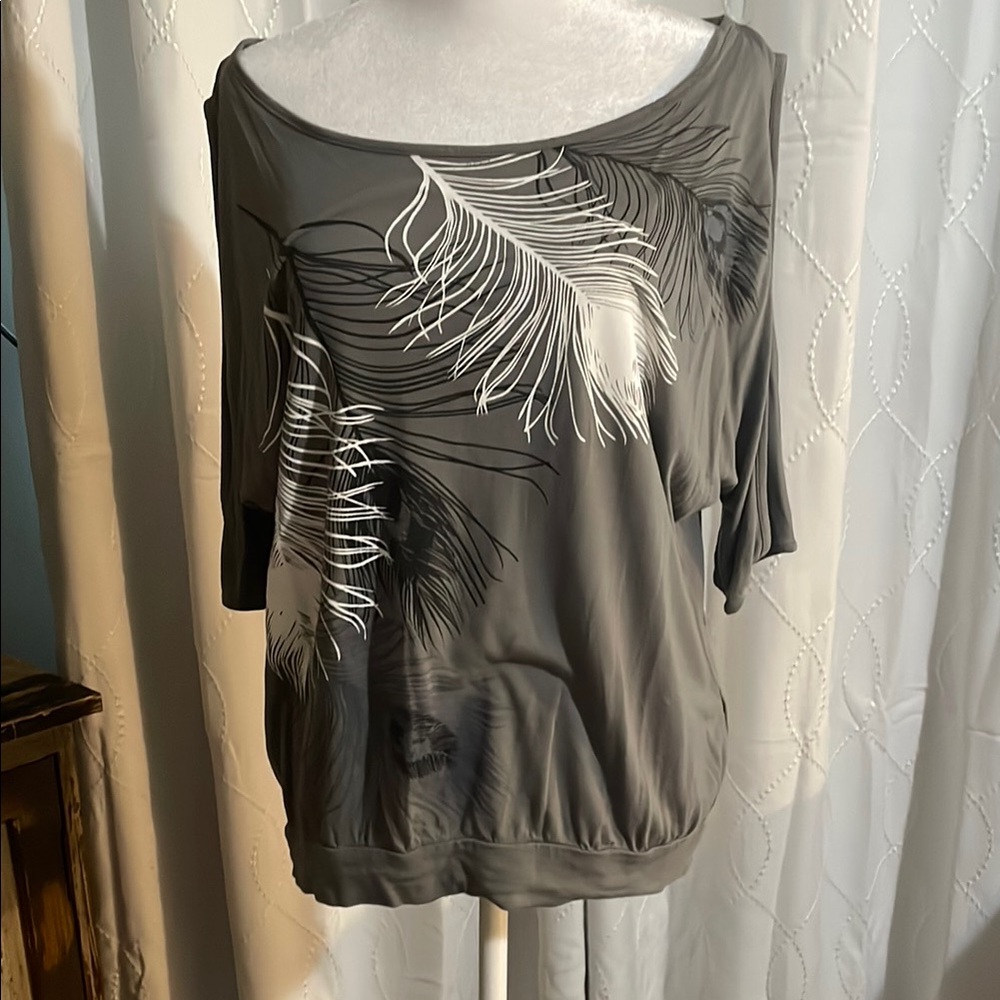 VENUS Charcoal Feather Print Women's Blouse
